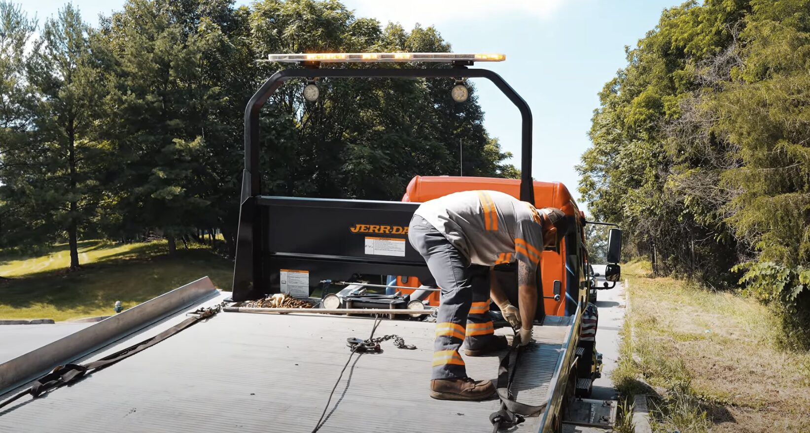 Roadside Assistance by QuickWave Buena Park Towing Roadside Assistance - Professional towing service in Buena Park, CA